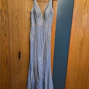 Elegant Shimmer Light Blue Evening Gown
Prom, formal, homecoming as 2